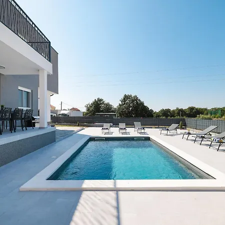 Ivicasa With Pool Villa Murvica (Policnik)