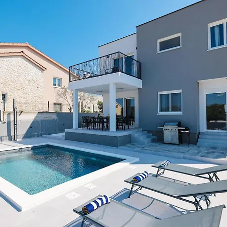 Ivicasa With Pool Villa Murvica
