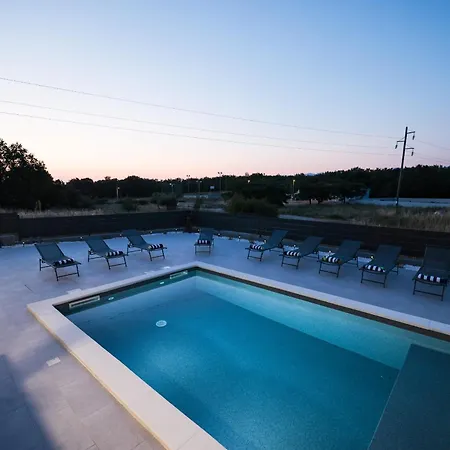 Villa Ivicasa With Pool